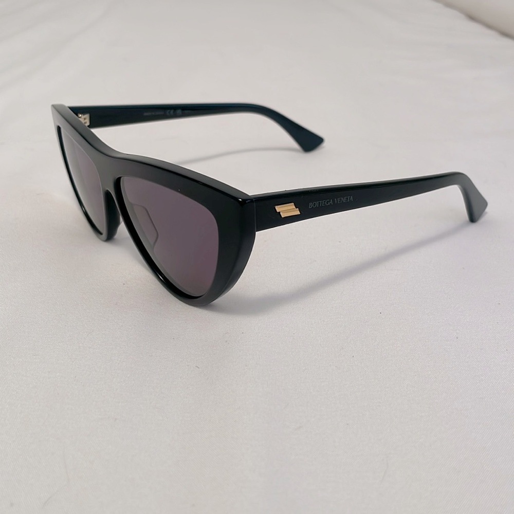 Black Bottega sunglasses.